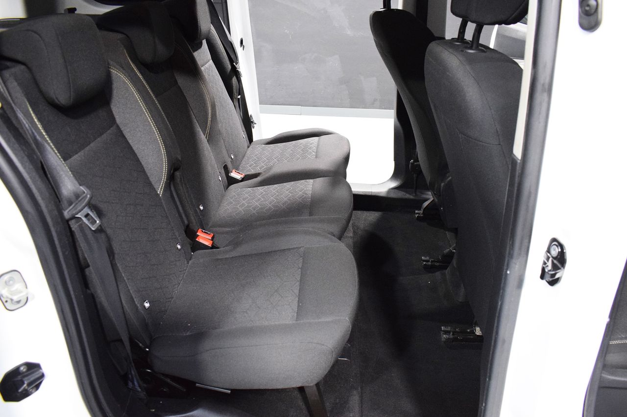 Foto Peugeot Rifter 9