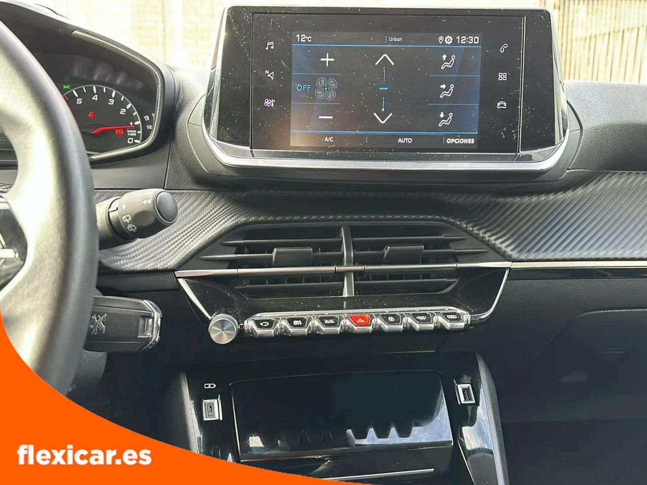 Foto Peugeot 208 17