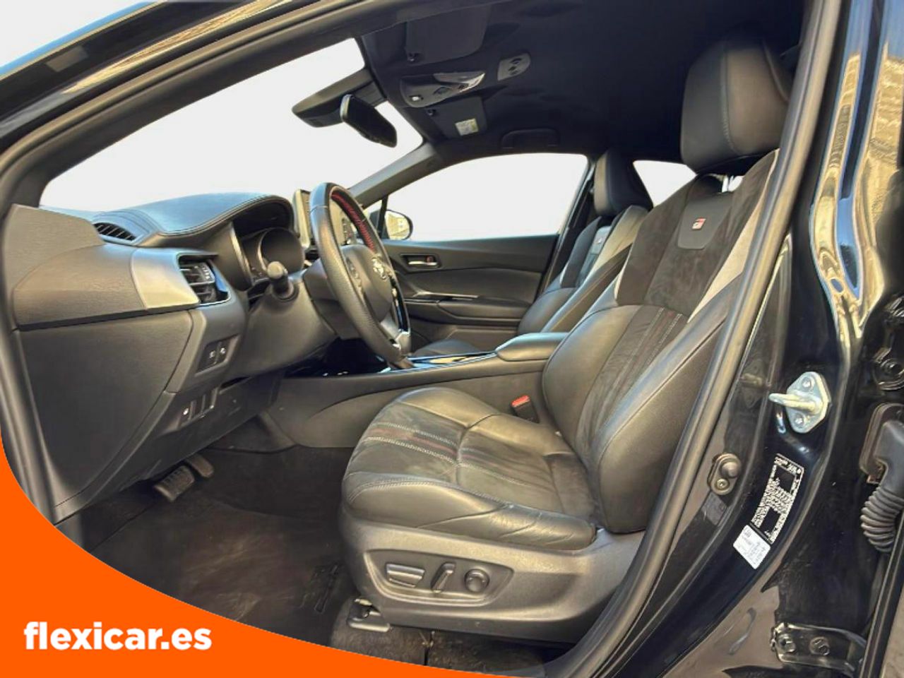 Foto Toyota C-HR 14