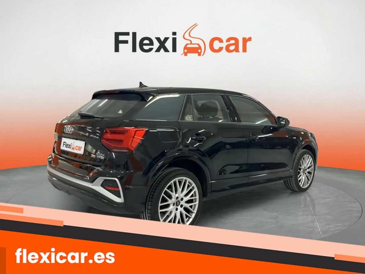 Foto Audi Q2 8
