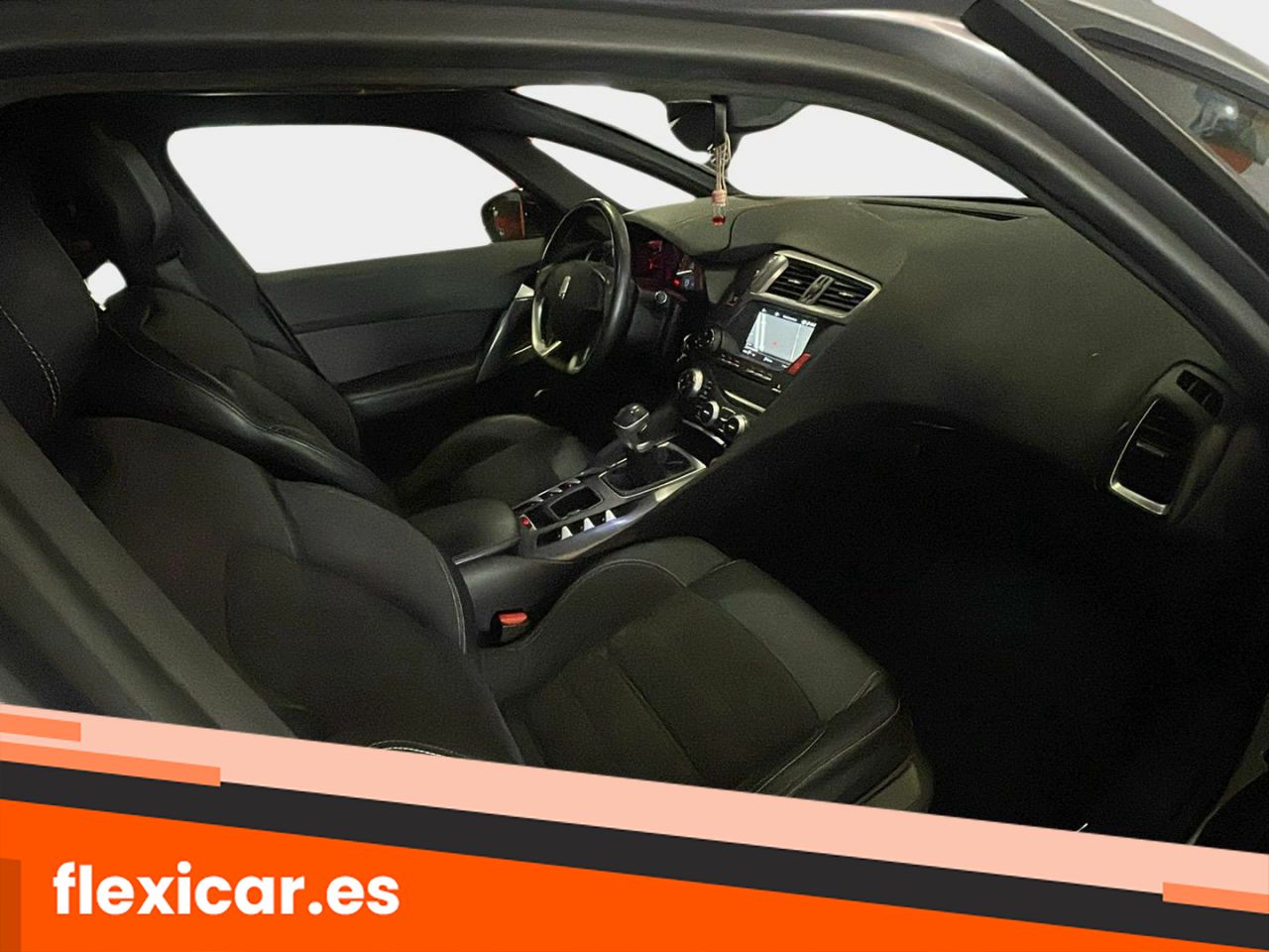 Foto DS Automobiles DS 5 16