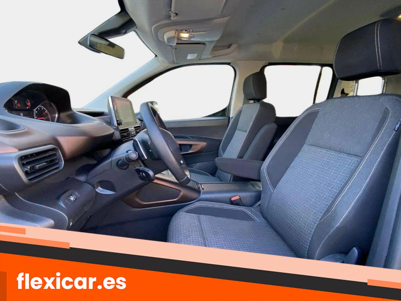 Foto Peugeot Rifter 10