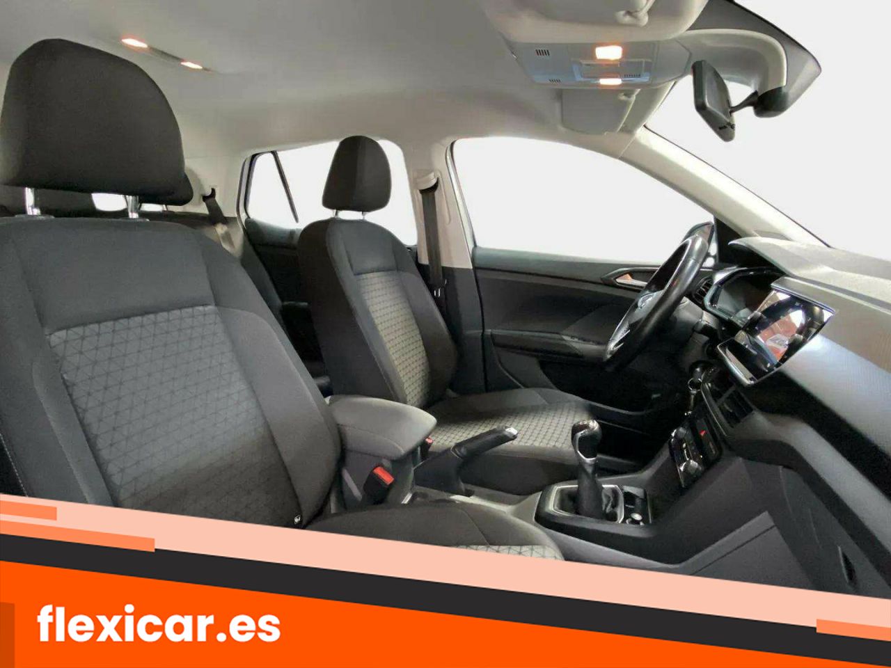 Foto Volkswagen T-Cross 14