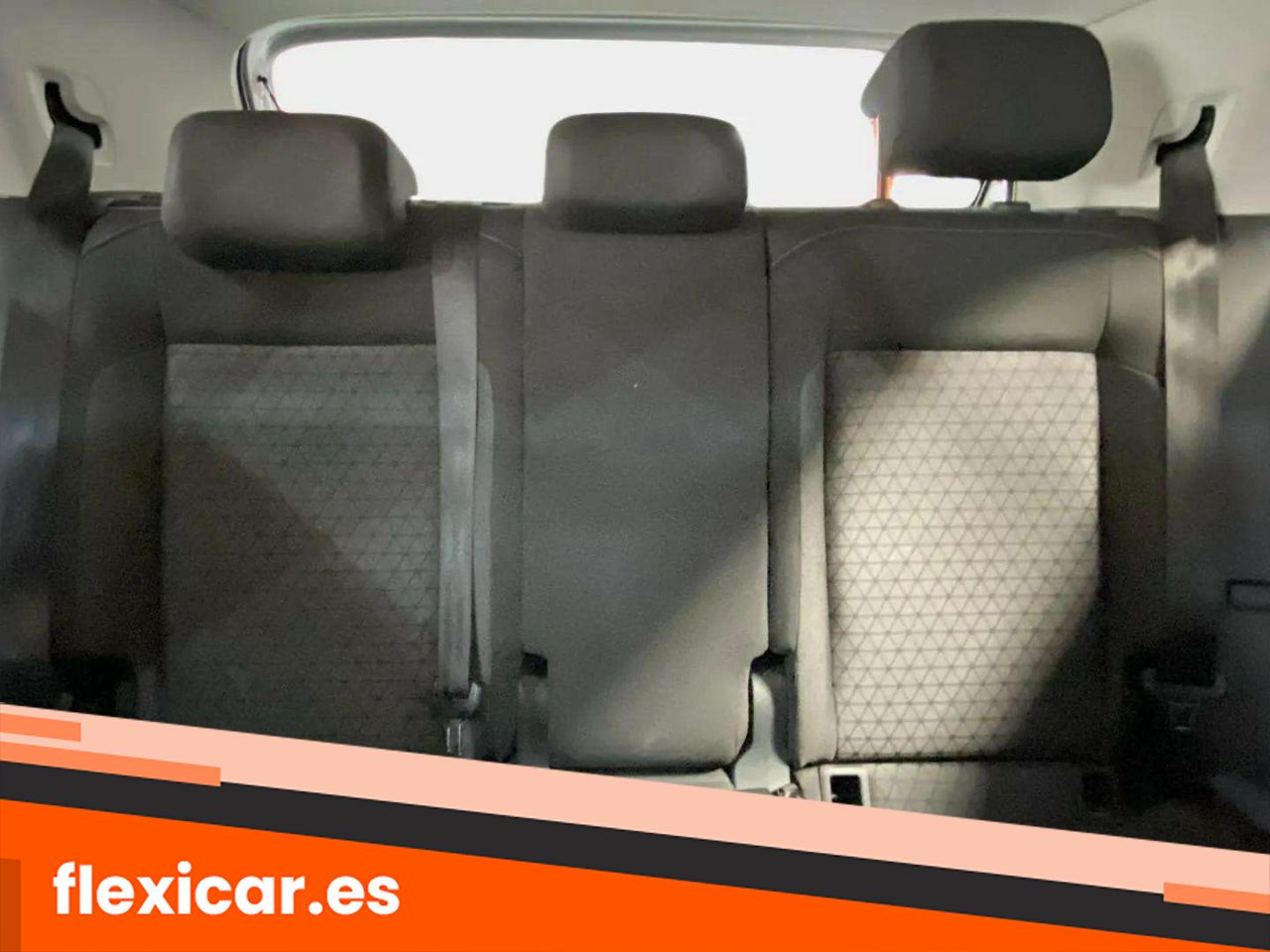 Foto Volkswagen T-Cross 16