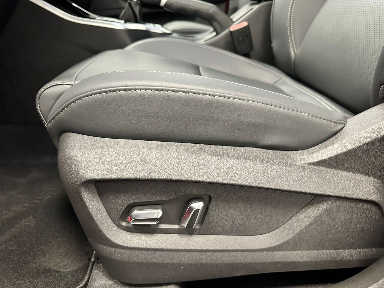 Foto DR Automobiles DR5 18
