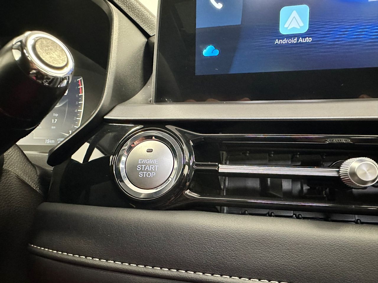 Foto DR Automobiles DR5 24