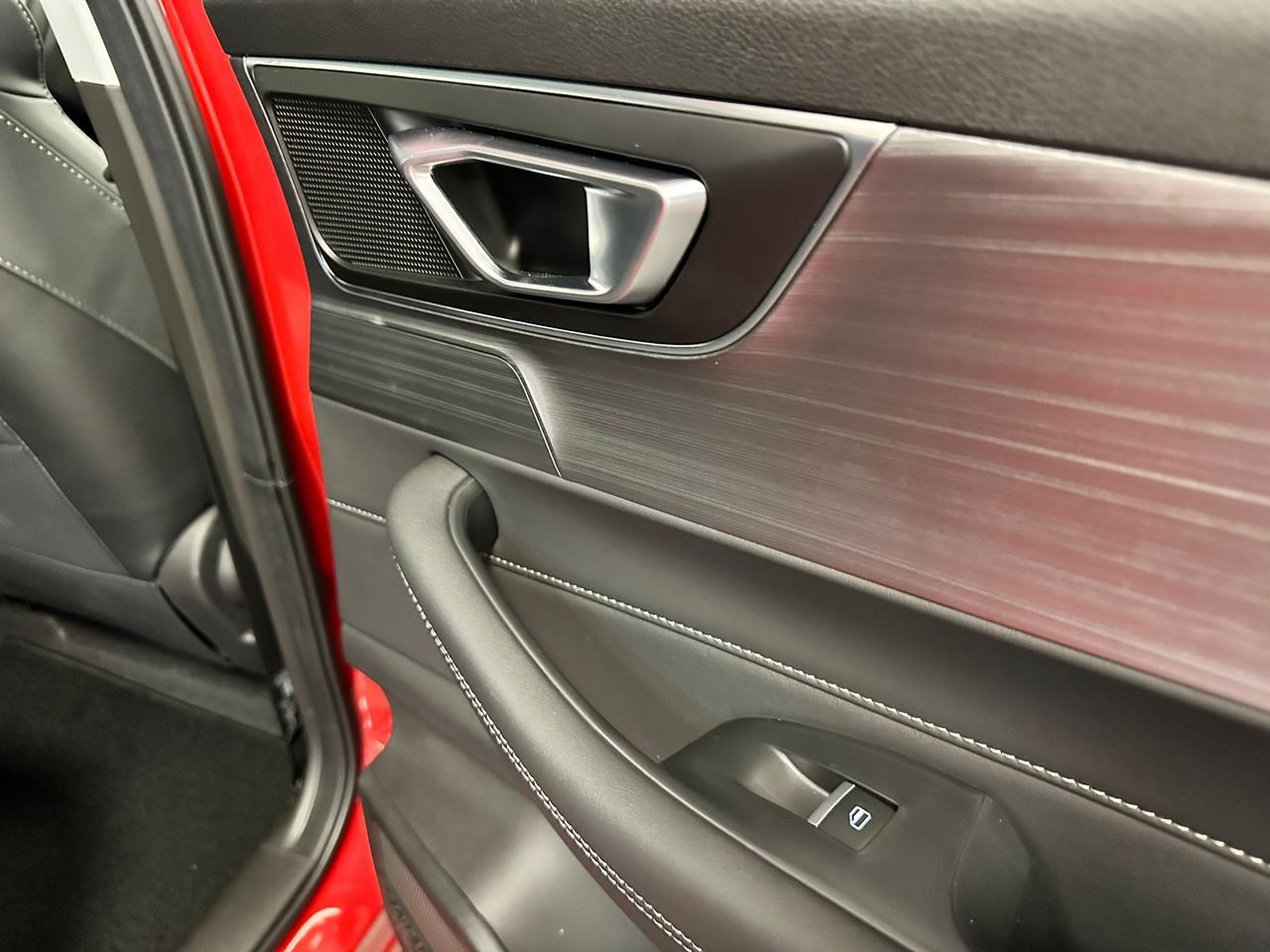 Foto DR Automobiles DR5 35