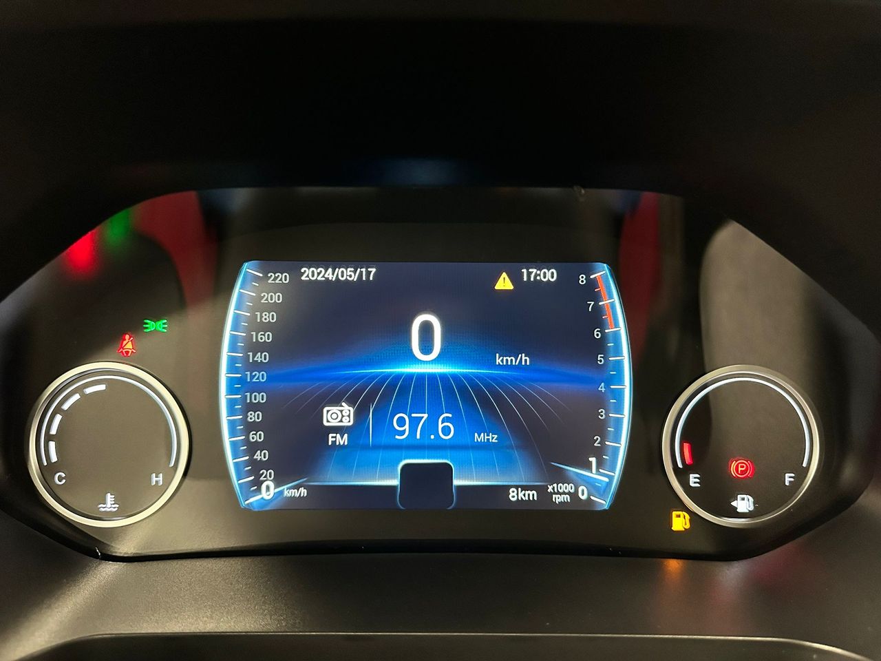 Foto DR Automobiles DR5 24