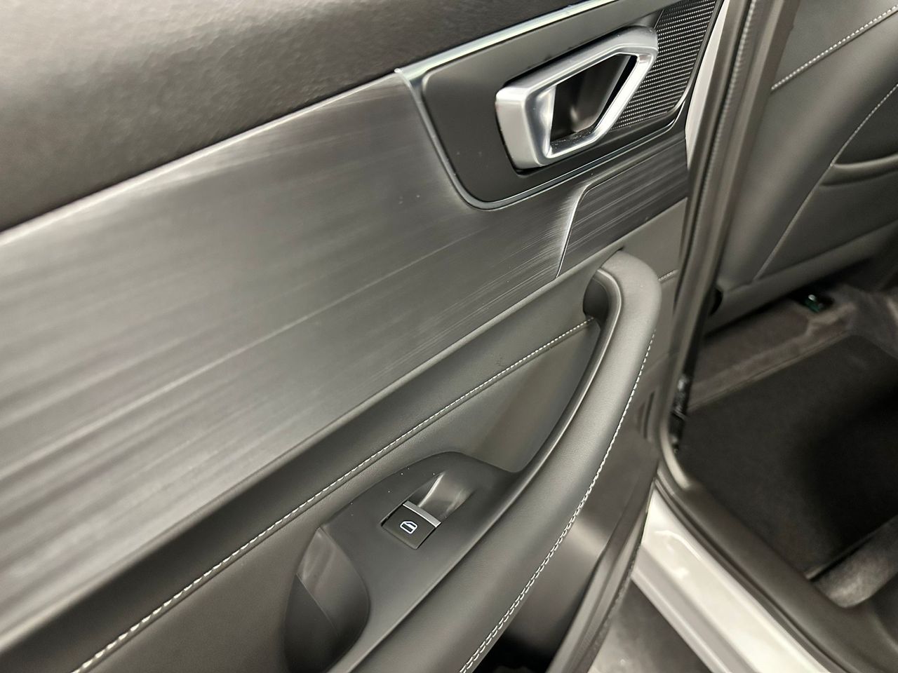 Foto DR Automobiles DR5 34