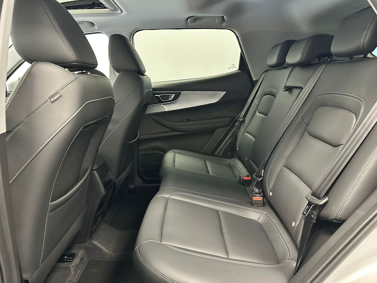 Foto DR Automobiles DR5 36
