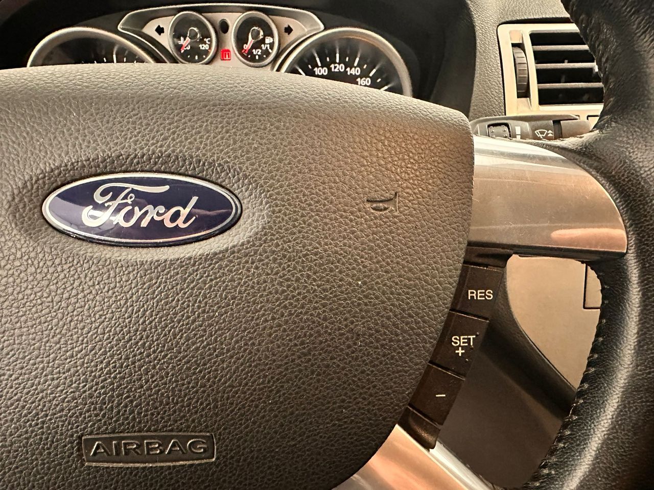 Foto Ford Kuga 18