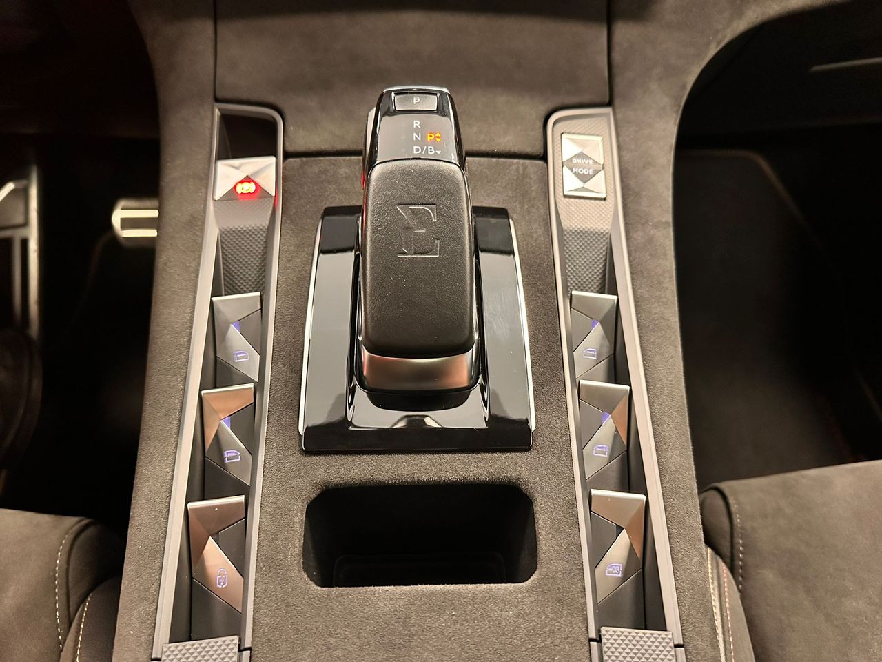 Foto DS Automobiles DS 7 Crossback 25