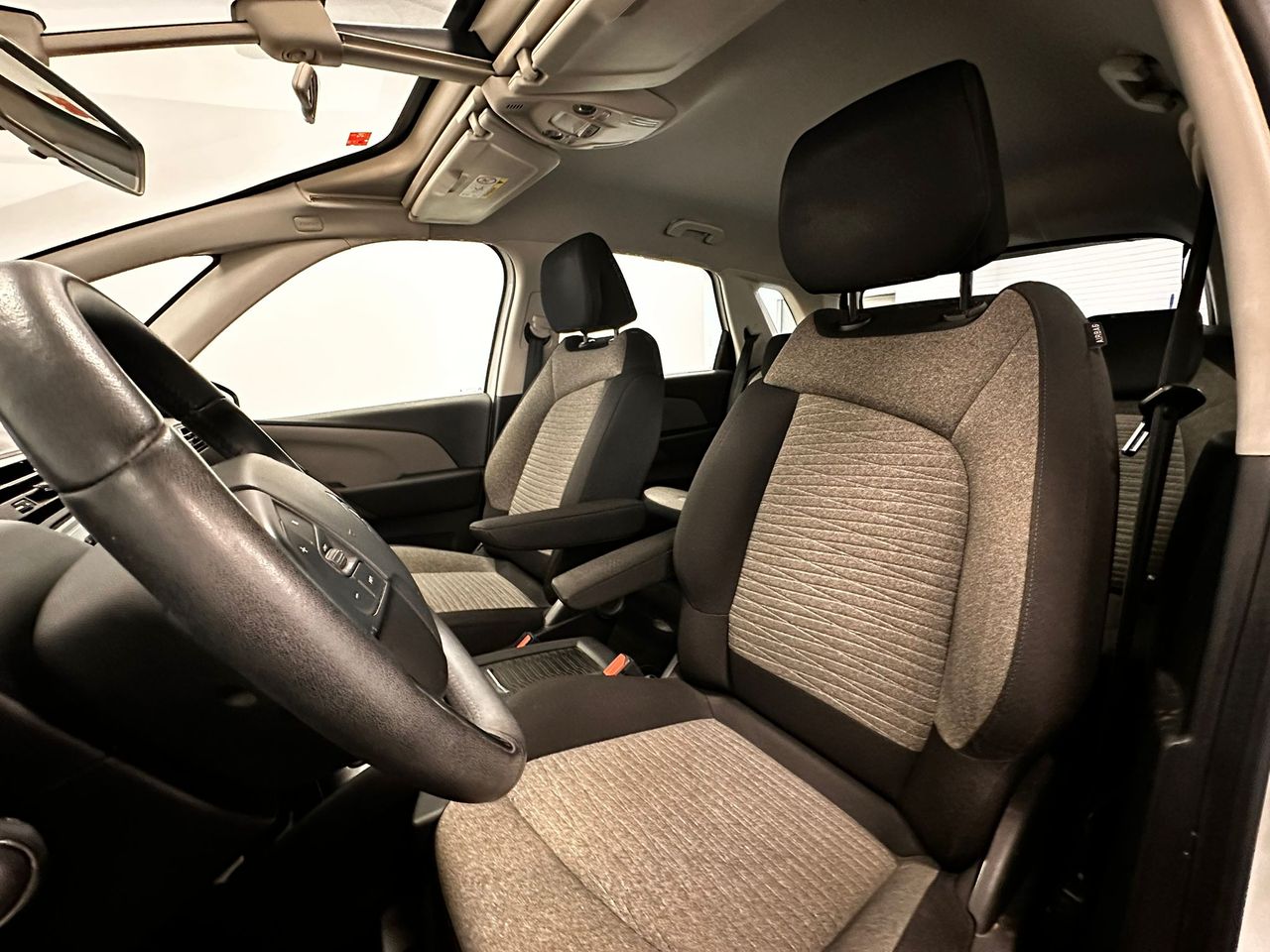 Foto Citroën C4 Picasso 29