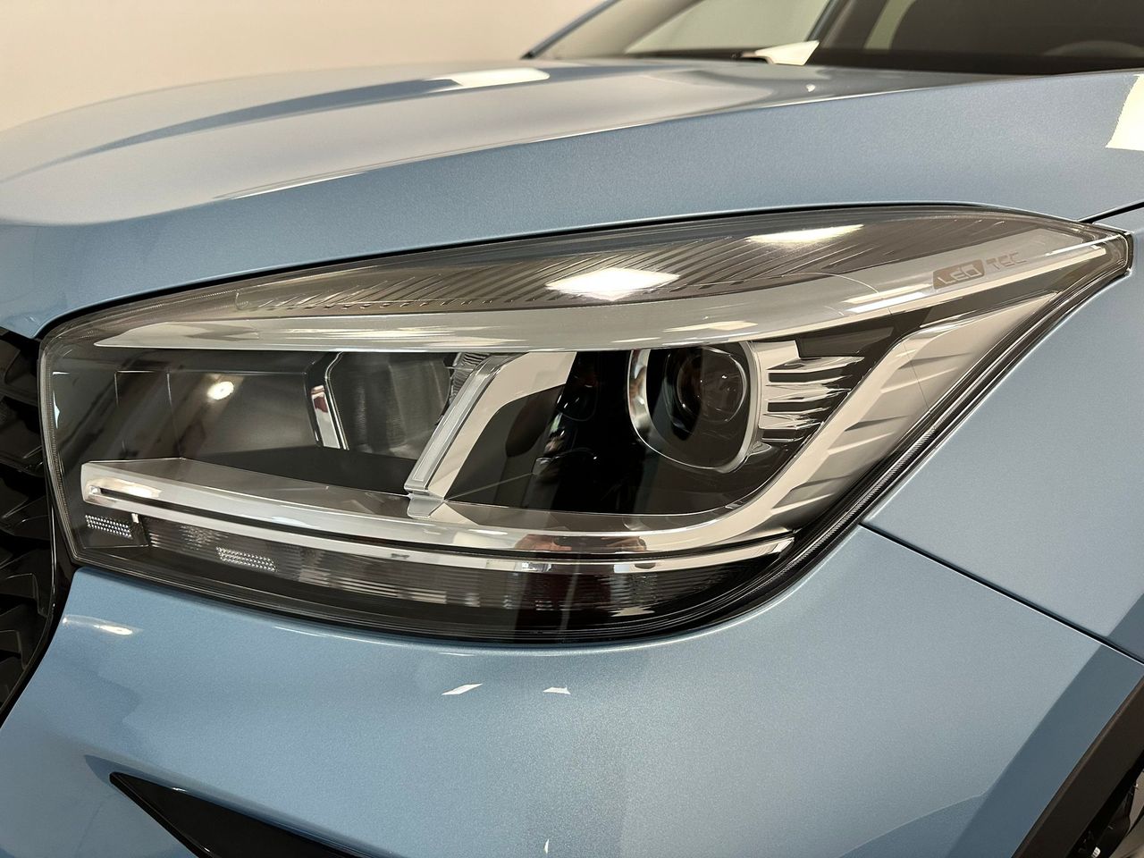 Foto DR Automobiles DR5 12