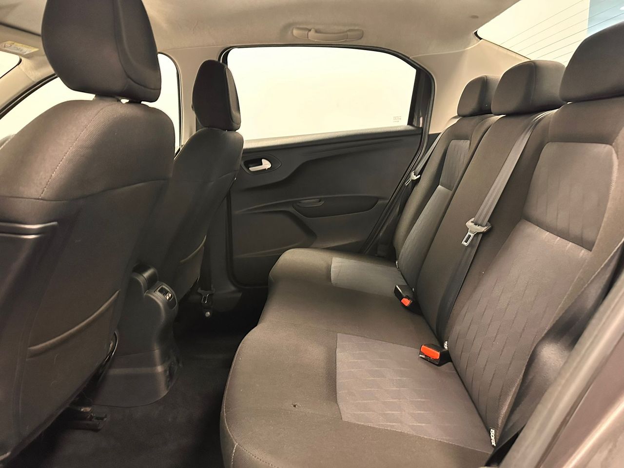 Foto Citroën C-Elysèe 29