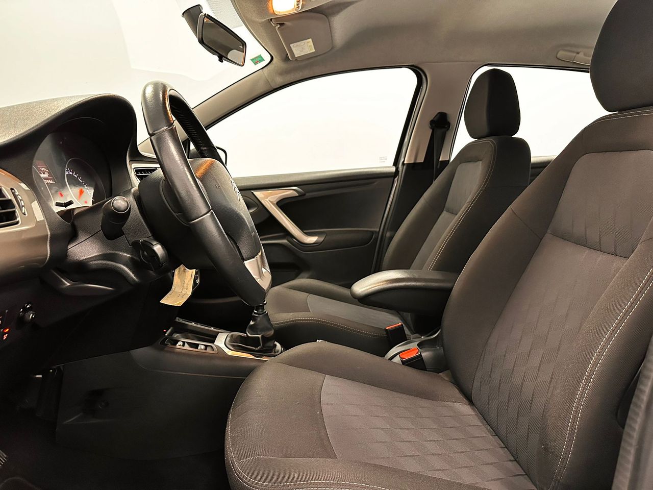 Foto Citroën C-Elysèe 28