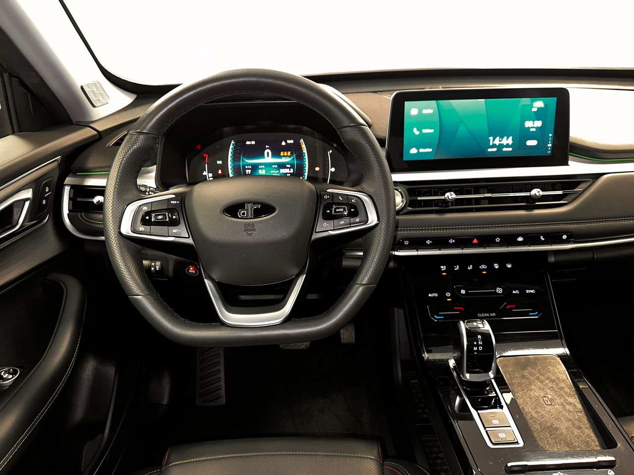 Foto DR Automobiles DR6 21