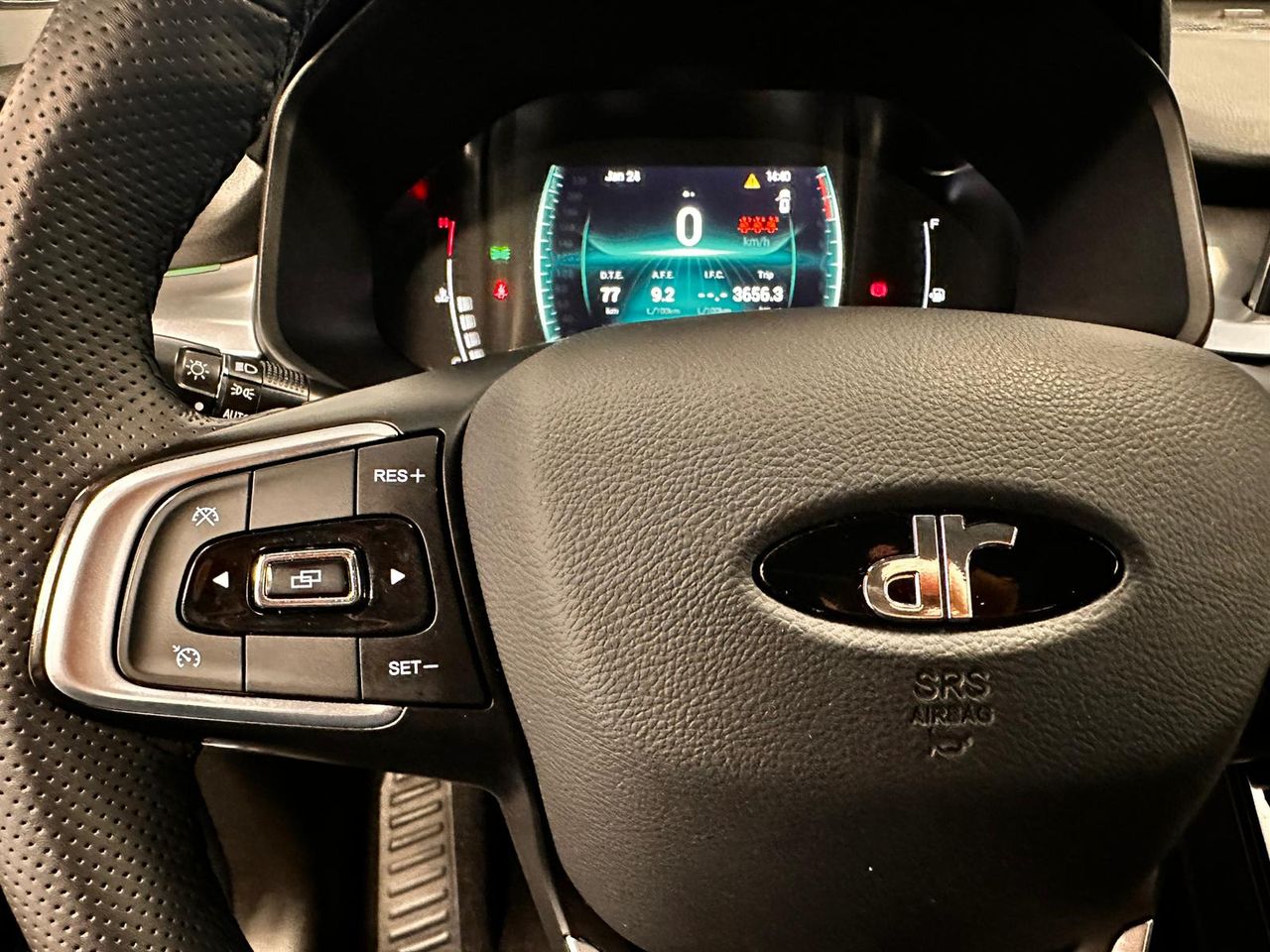 Foto DR Automobiles DR6 23