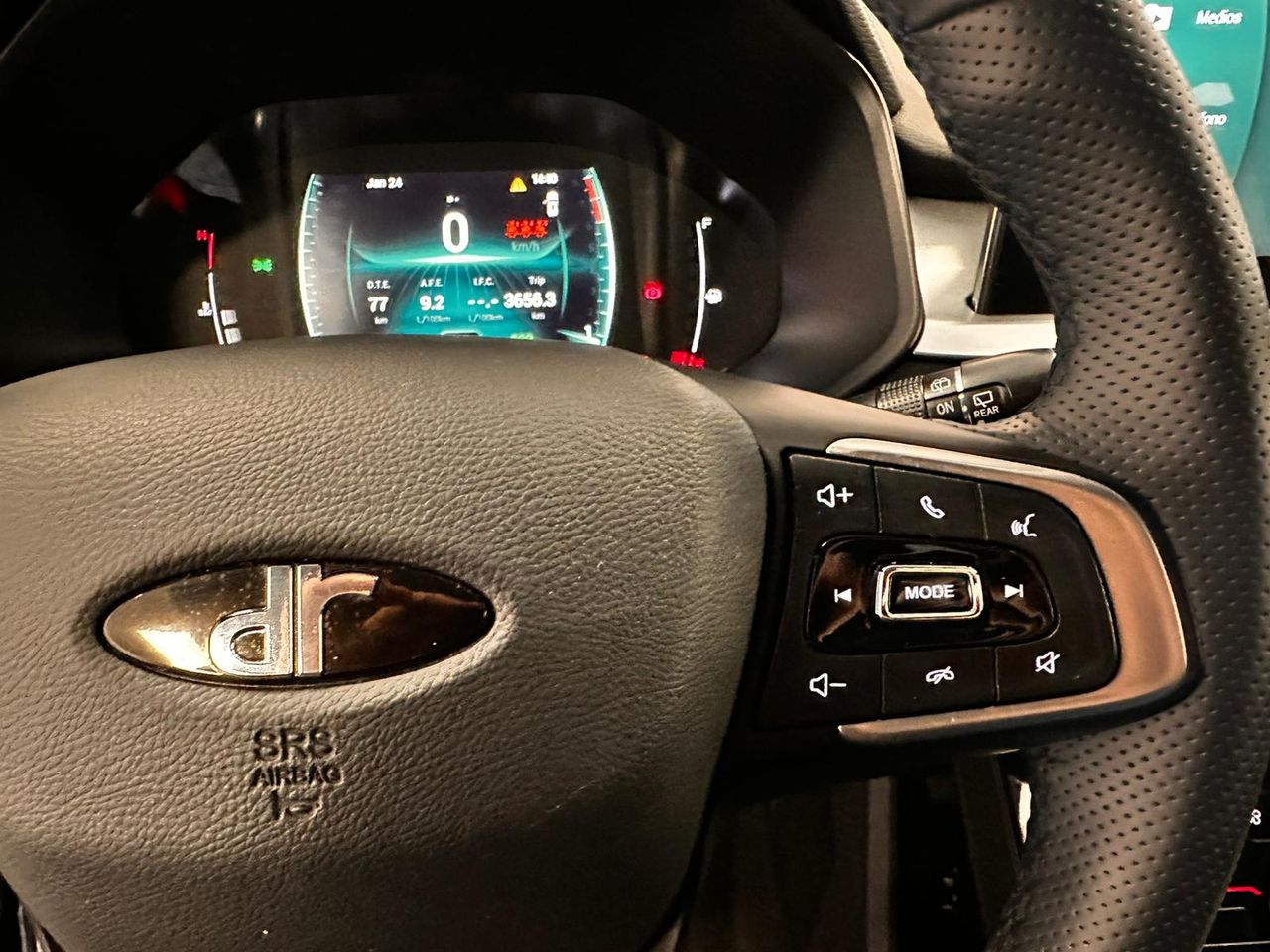 Foto DR Automobiles DR6 24
