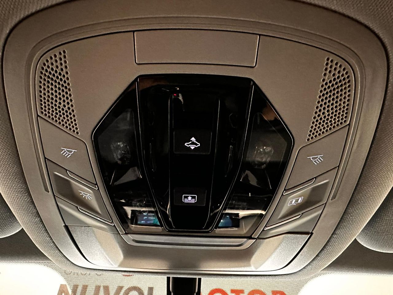 Foto DR Automobiles DR6 27