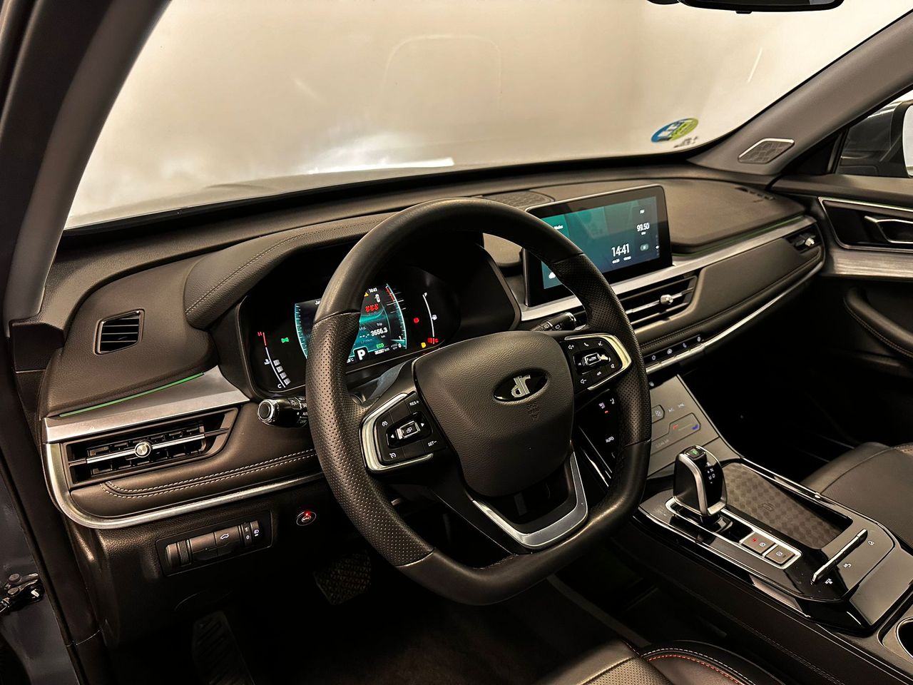 Foto DR Automobiles DR6 40