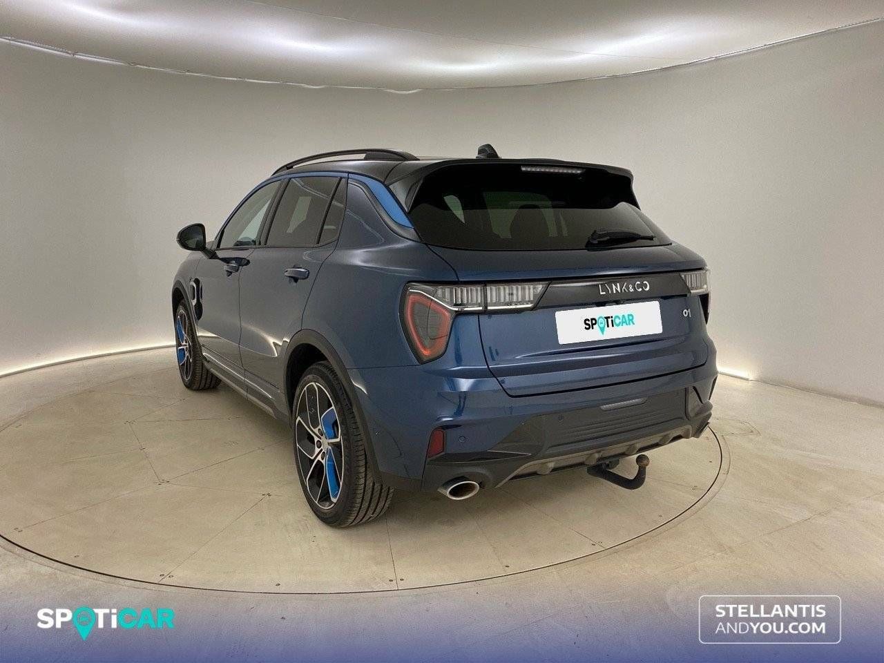 Foto LYNK&CO 01 7