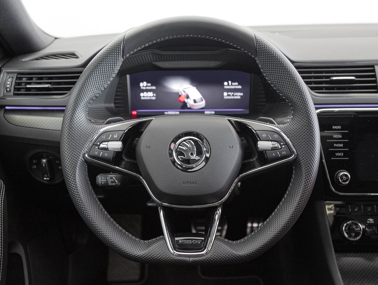 Foto Skoda Superb 13