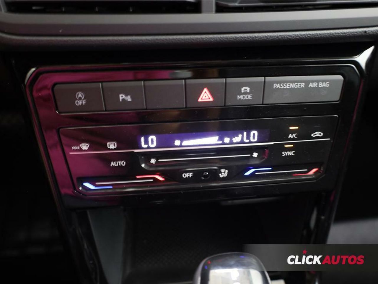 Foto Volkswagen T-Cross 9