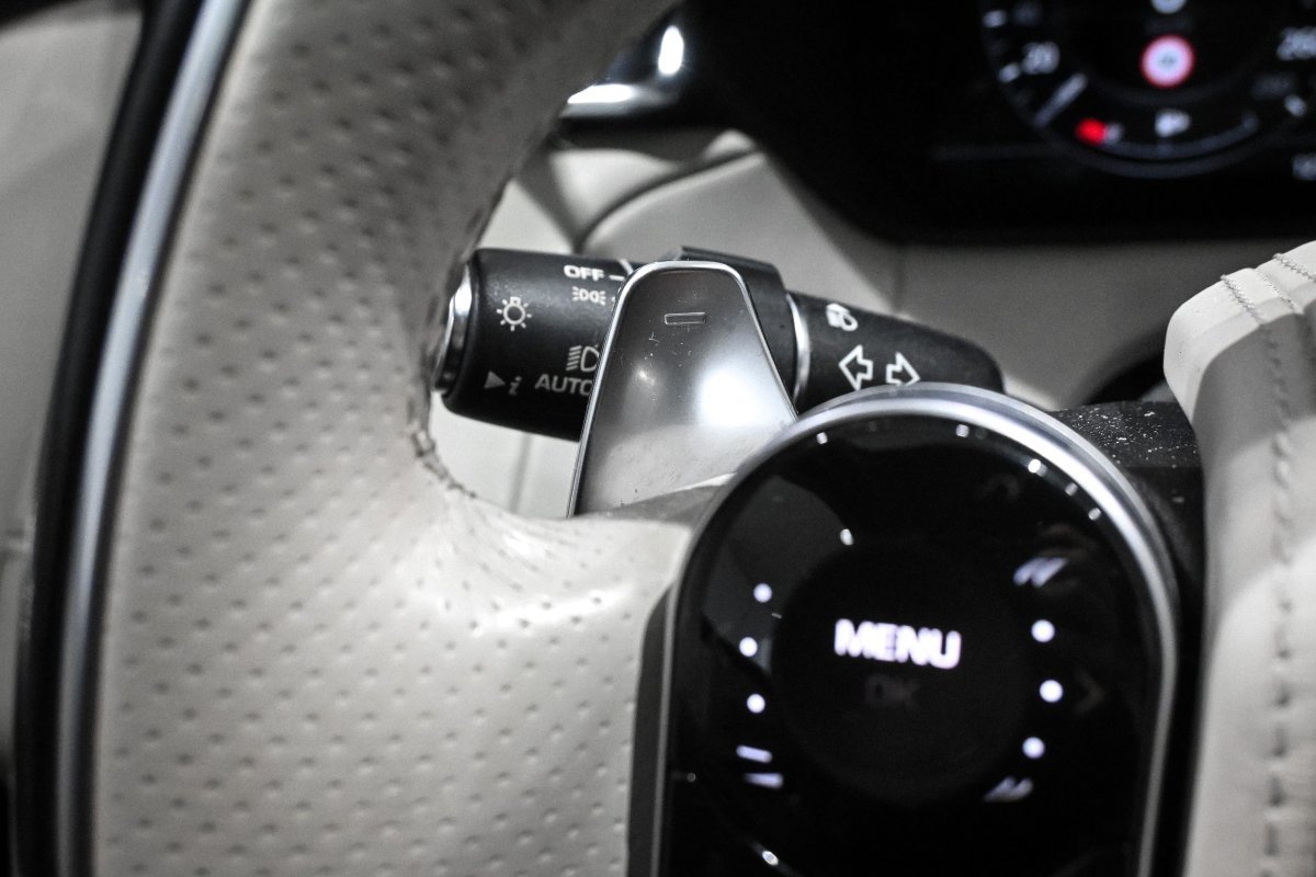 Foto Land-Rover Range Rover Velar 30
