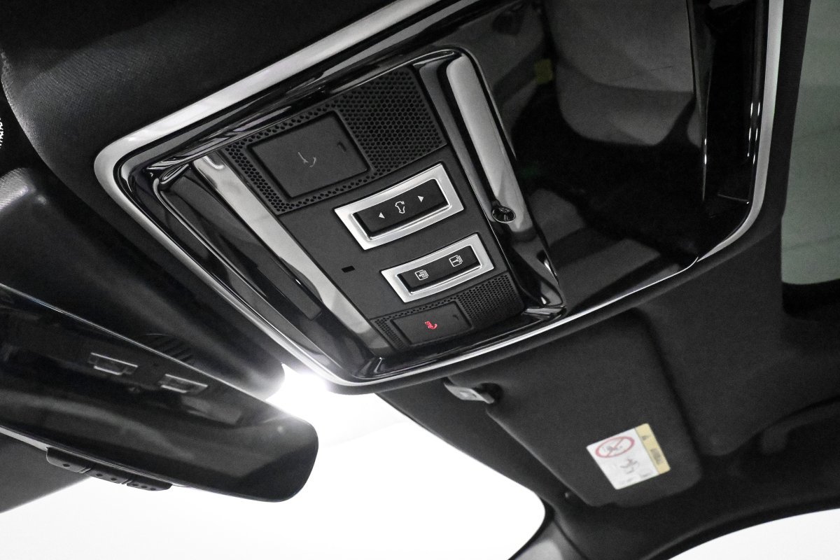 Foto Land-Rover Range Rover Velar 33