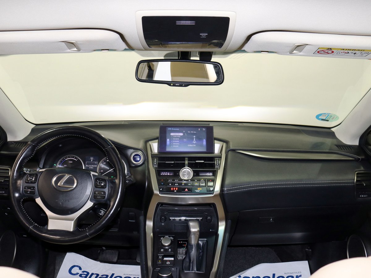Foto Lexus NX 14