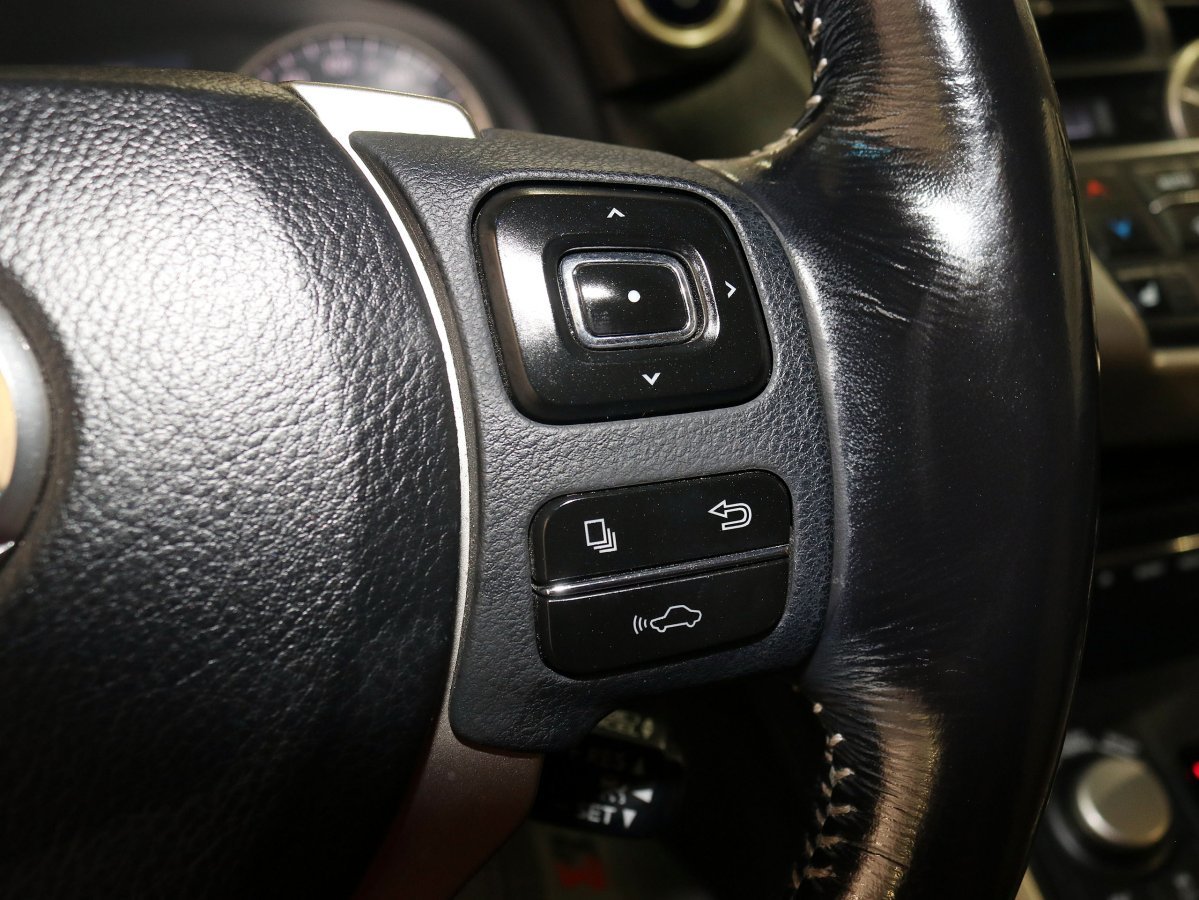 Foto Lexus NX 24