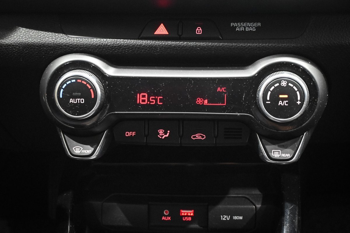 Foto Kia Stonic 17