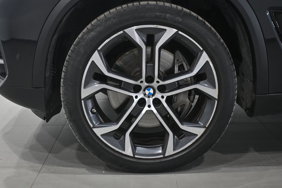 Foto BMW X5 40