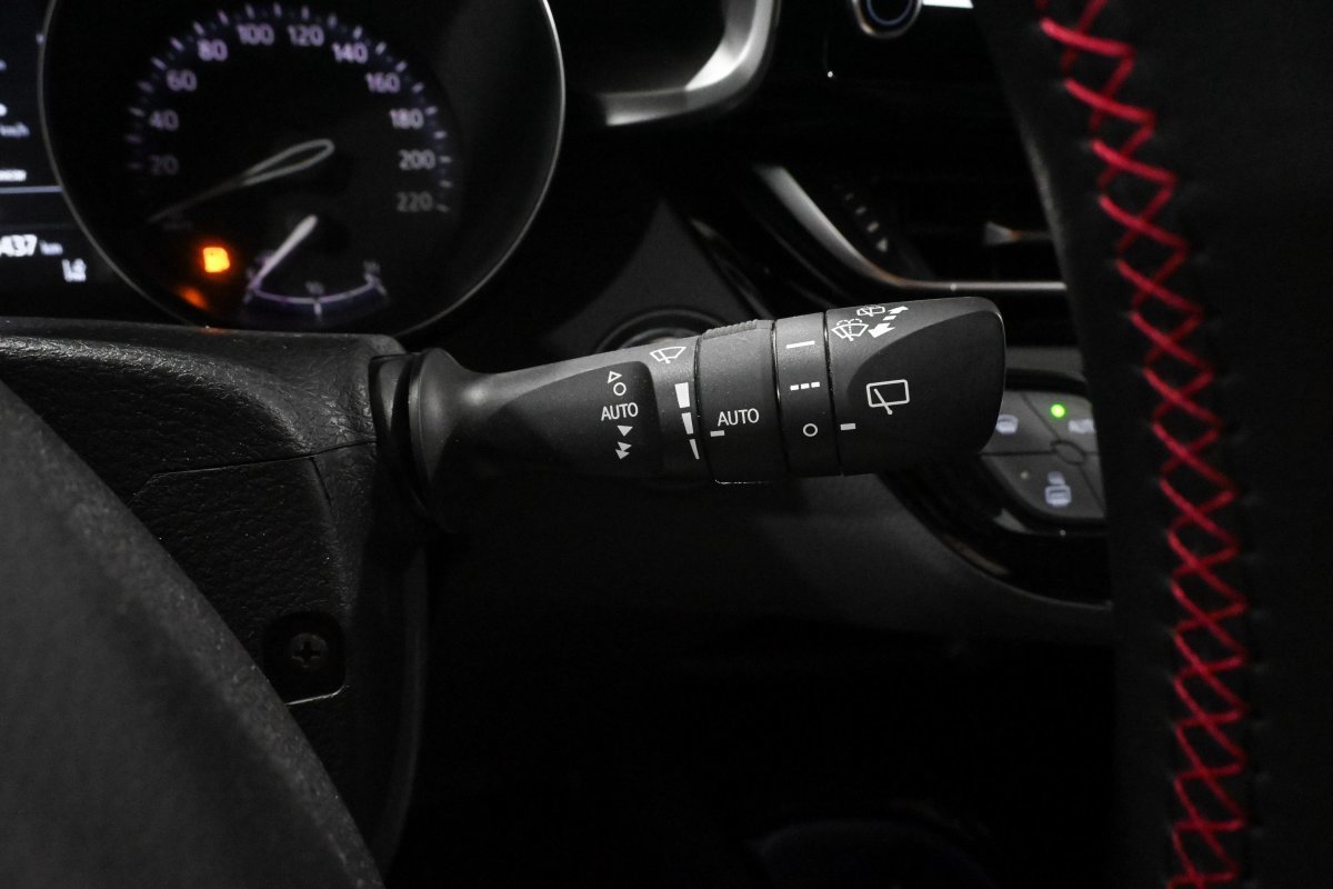 Foto Toyota C-HR 13