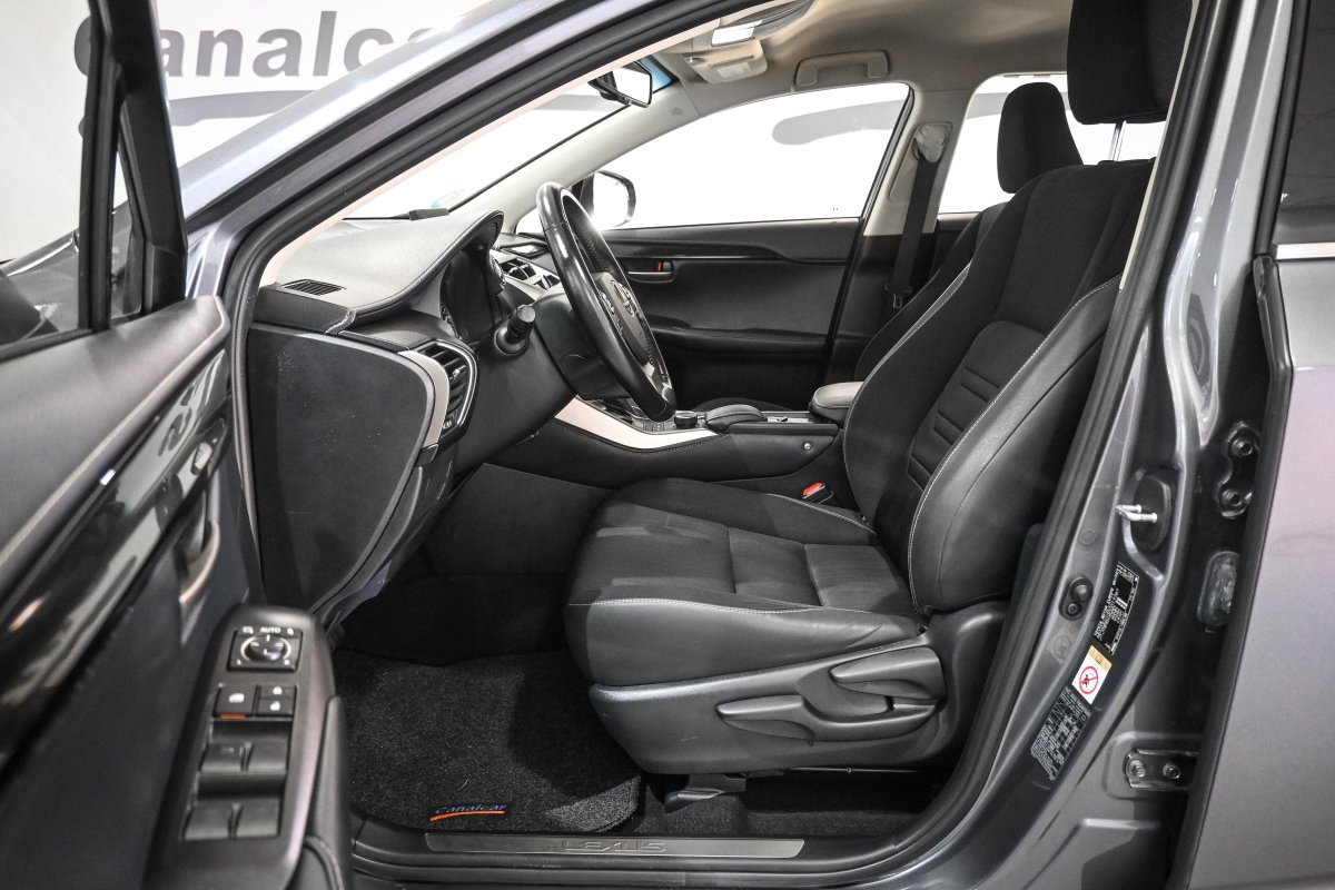 Foto Lexus NX 10