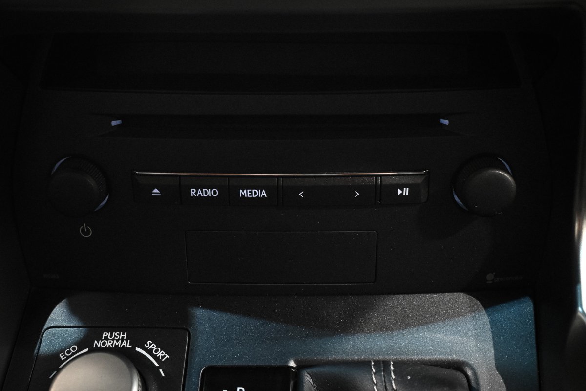 Foto Lexus NX 25