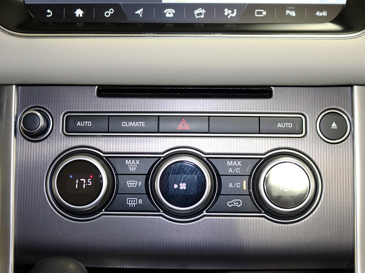Foto Land-Rover Range Rover Sport 29