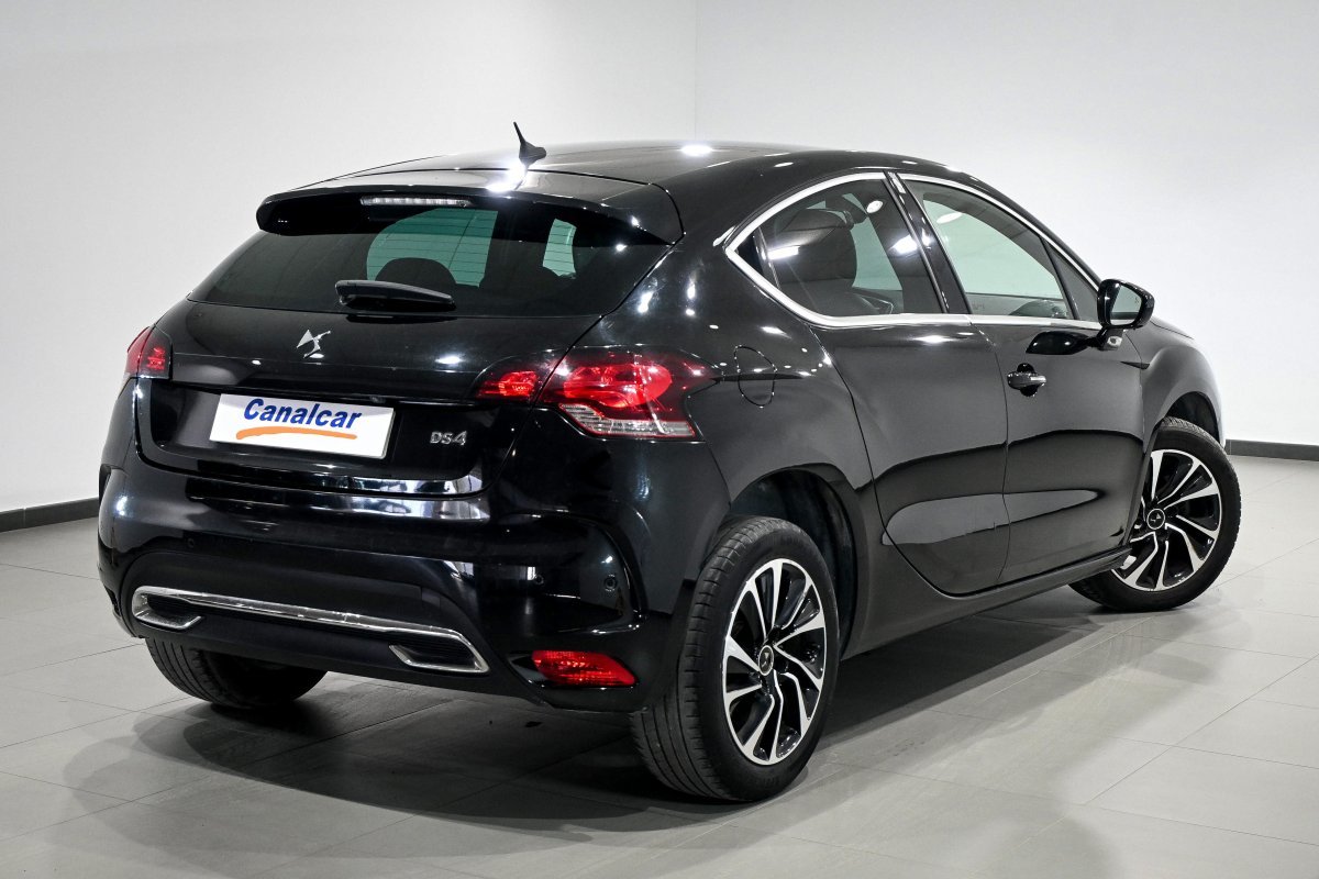 Foto DS Automobiles DS 4 4
