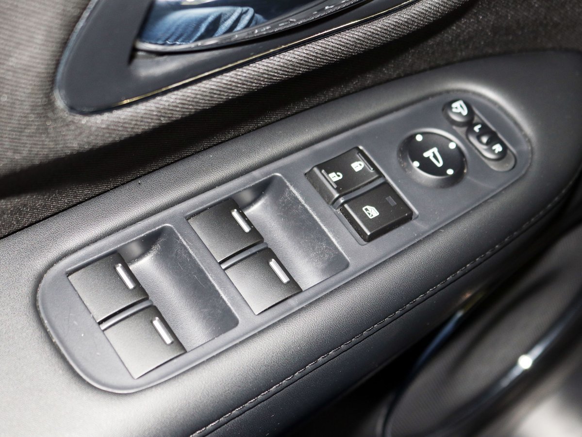 Foto Honda HR-V 25