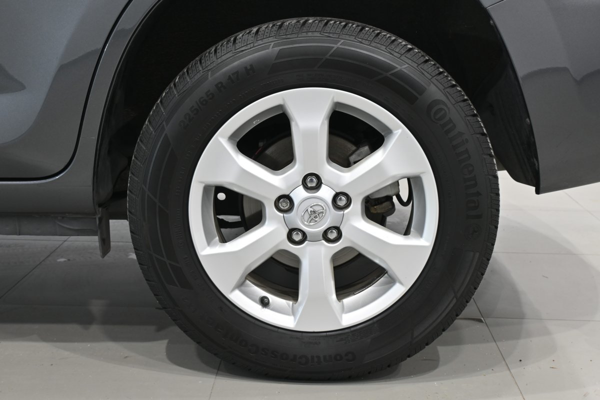 Foto Toyota Rav4 29