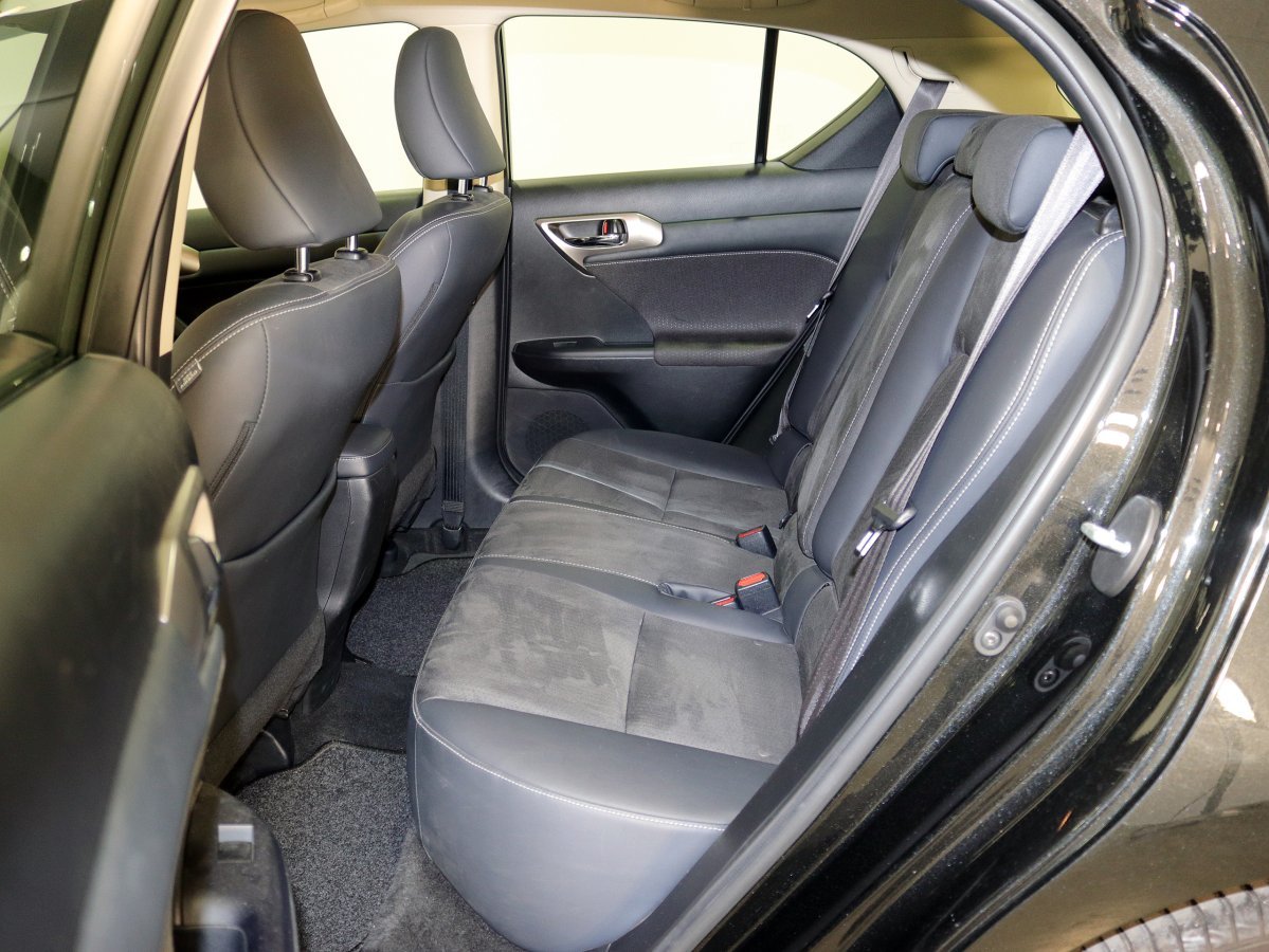 Foto Lexus CT 15