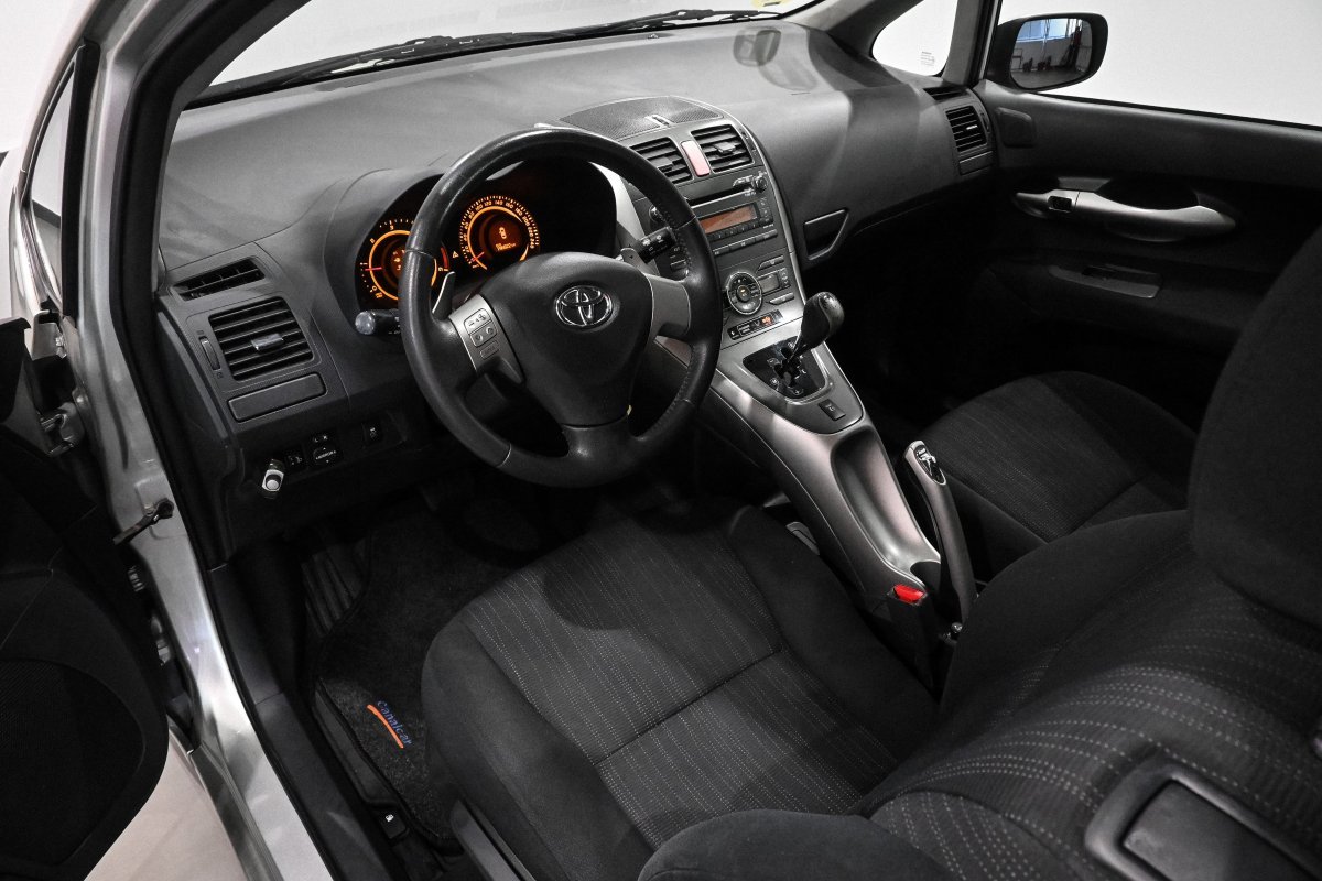 Foto Toyota Auris 9