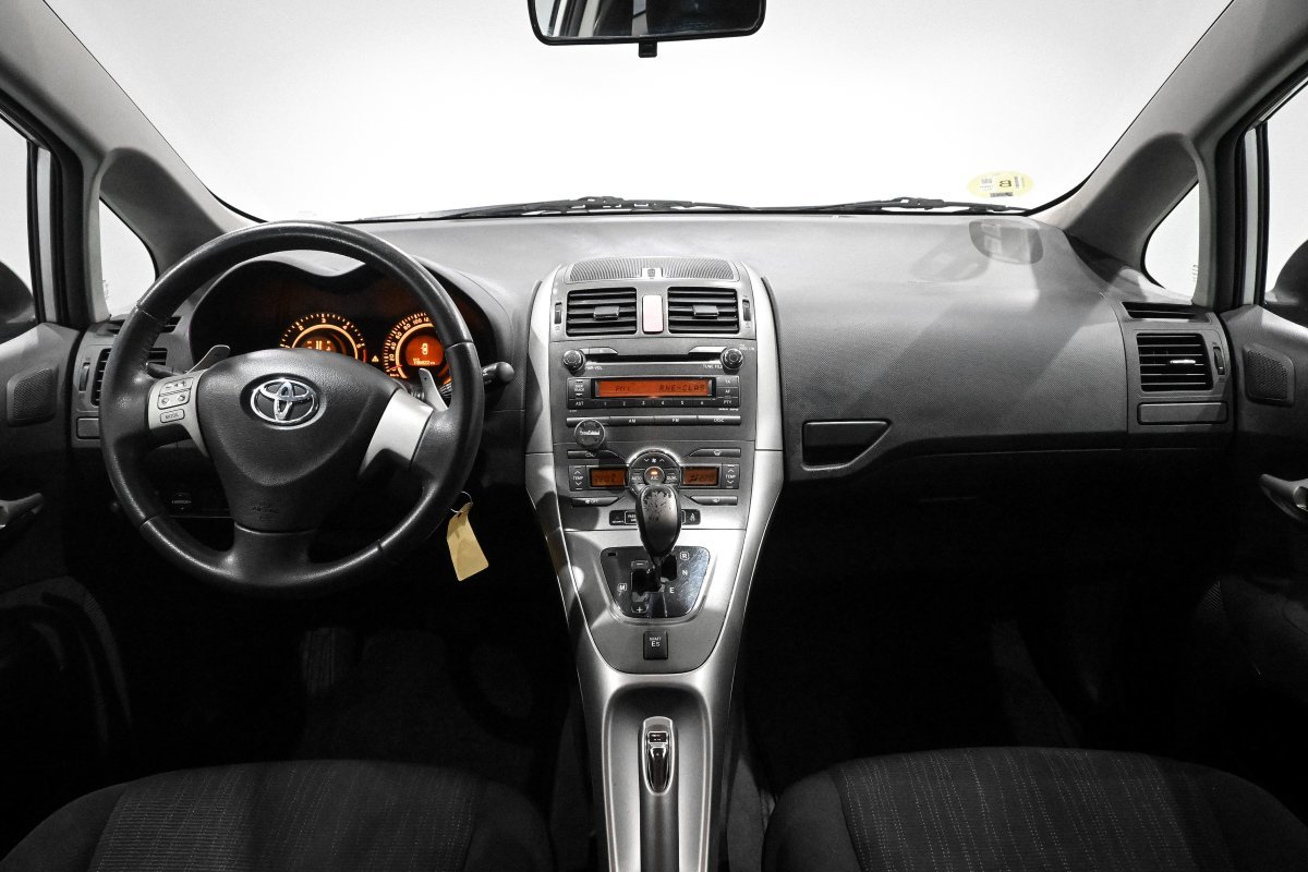 Foto Toyota Auris 15