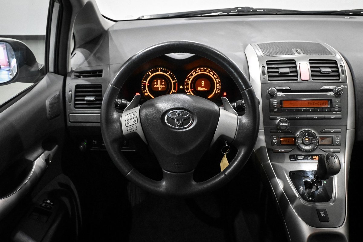 Foto Toyota Auris 16