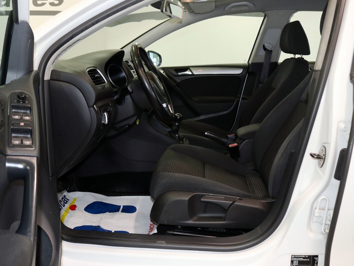 Foto Volkswagen Golf 9