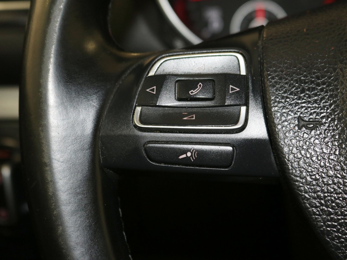 Foto Volkswagen Golf 25