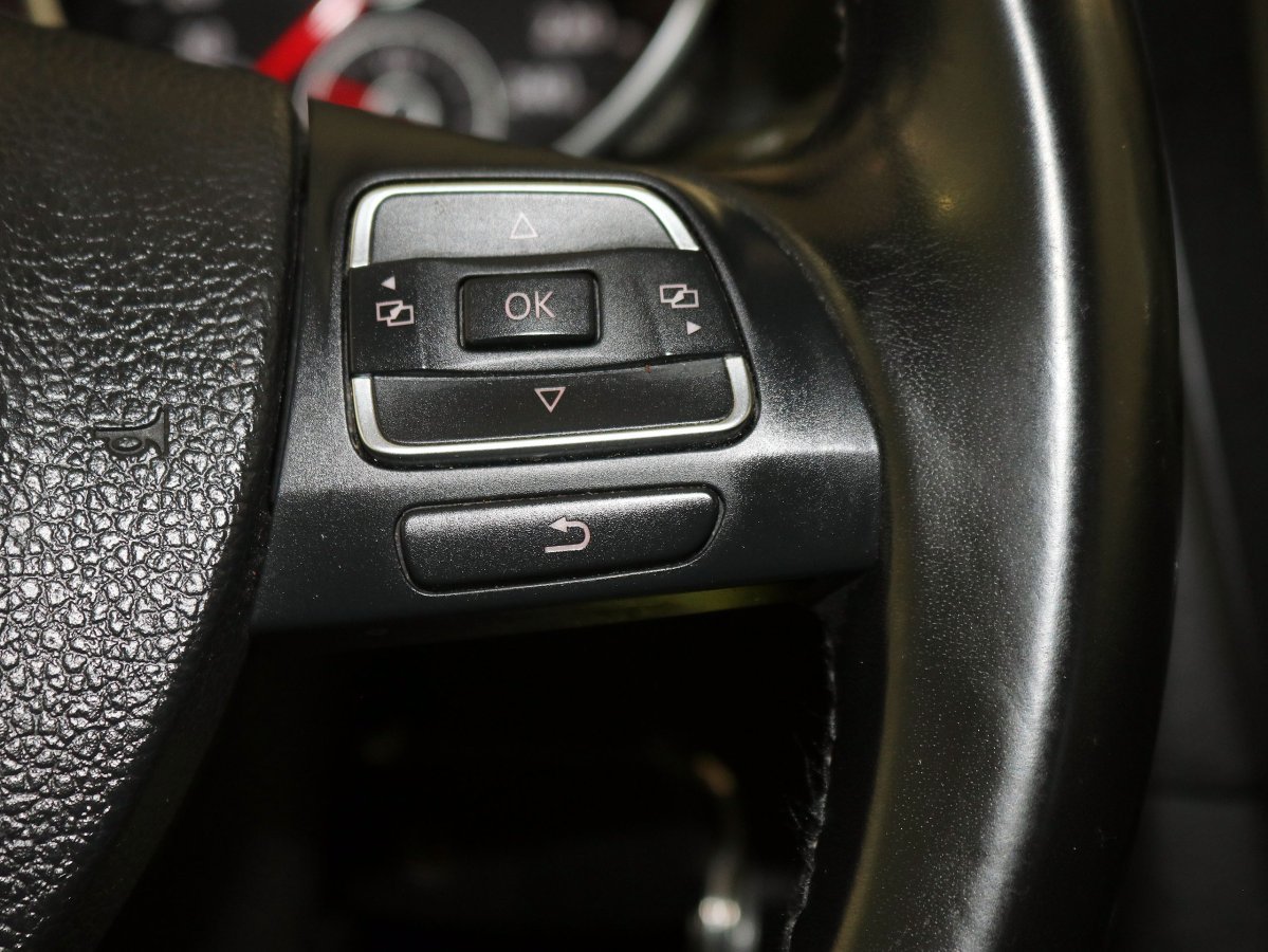Foto Volkswagen Golf 26