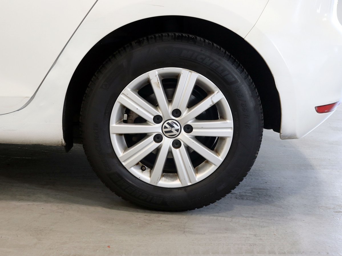 Foto Volkswagen Golf 29