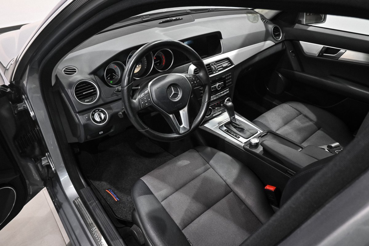 Foto Mercedes-Benz Clase C 9